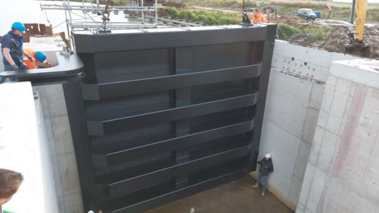 Roggeboot sluisplaatsing