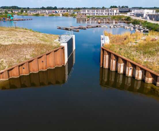 Ontwerp en aanleg keersluis